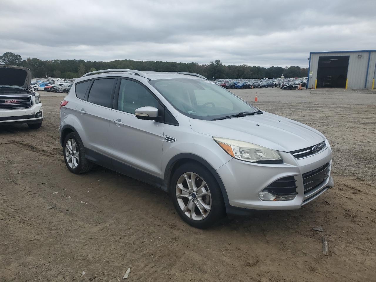 FORD ESCAPE TITANIUM
