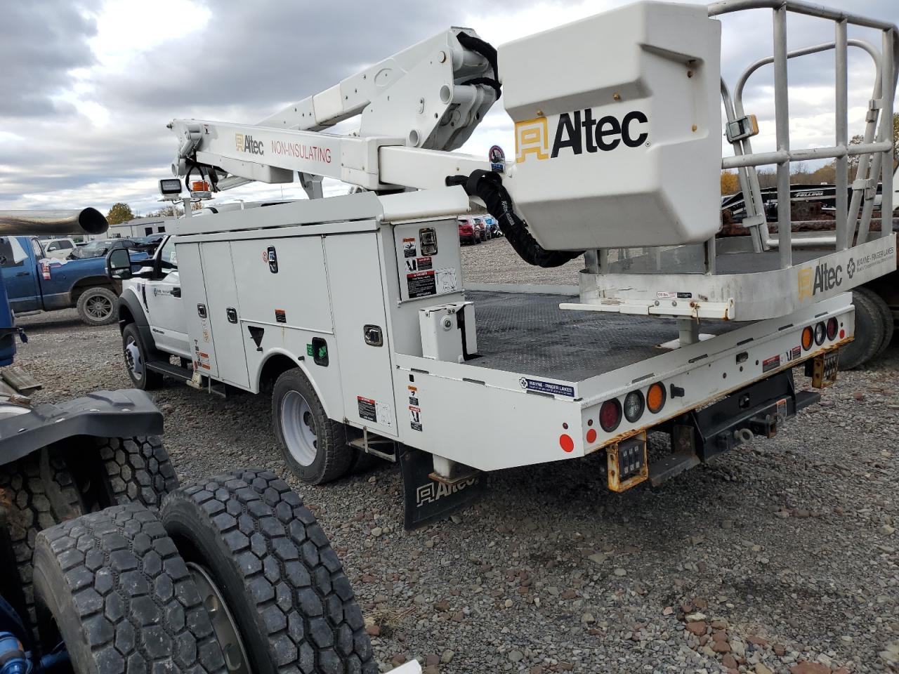 FORD F-550 SUPER DUTY