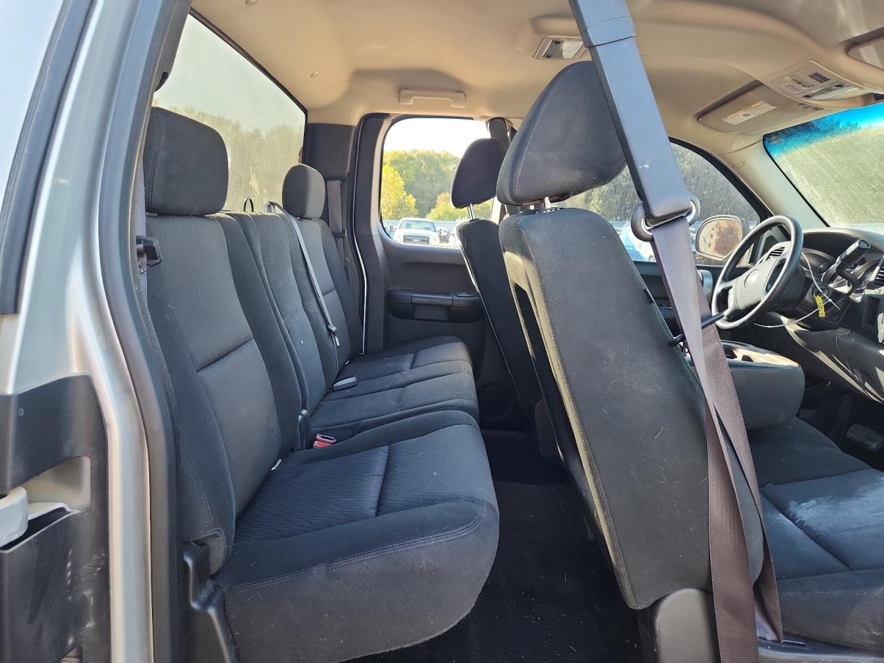 CHEVROLET SILVERADO C1500 LT