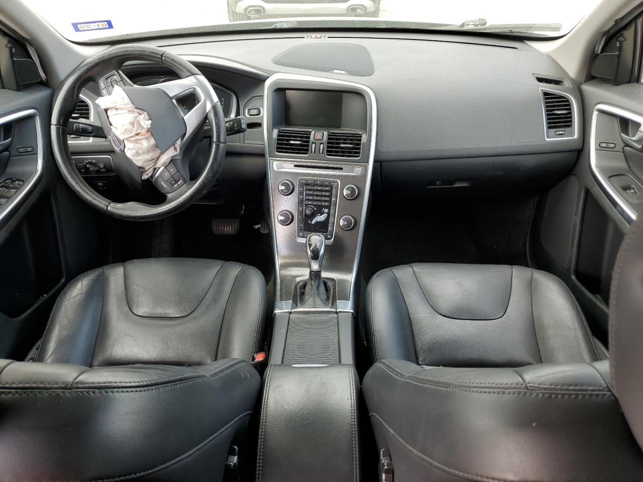 VOLVO XC60 T5 PLATINUM