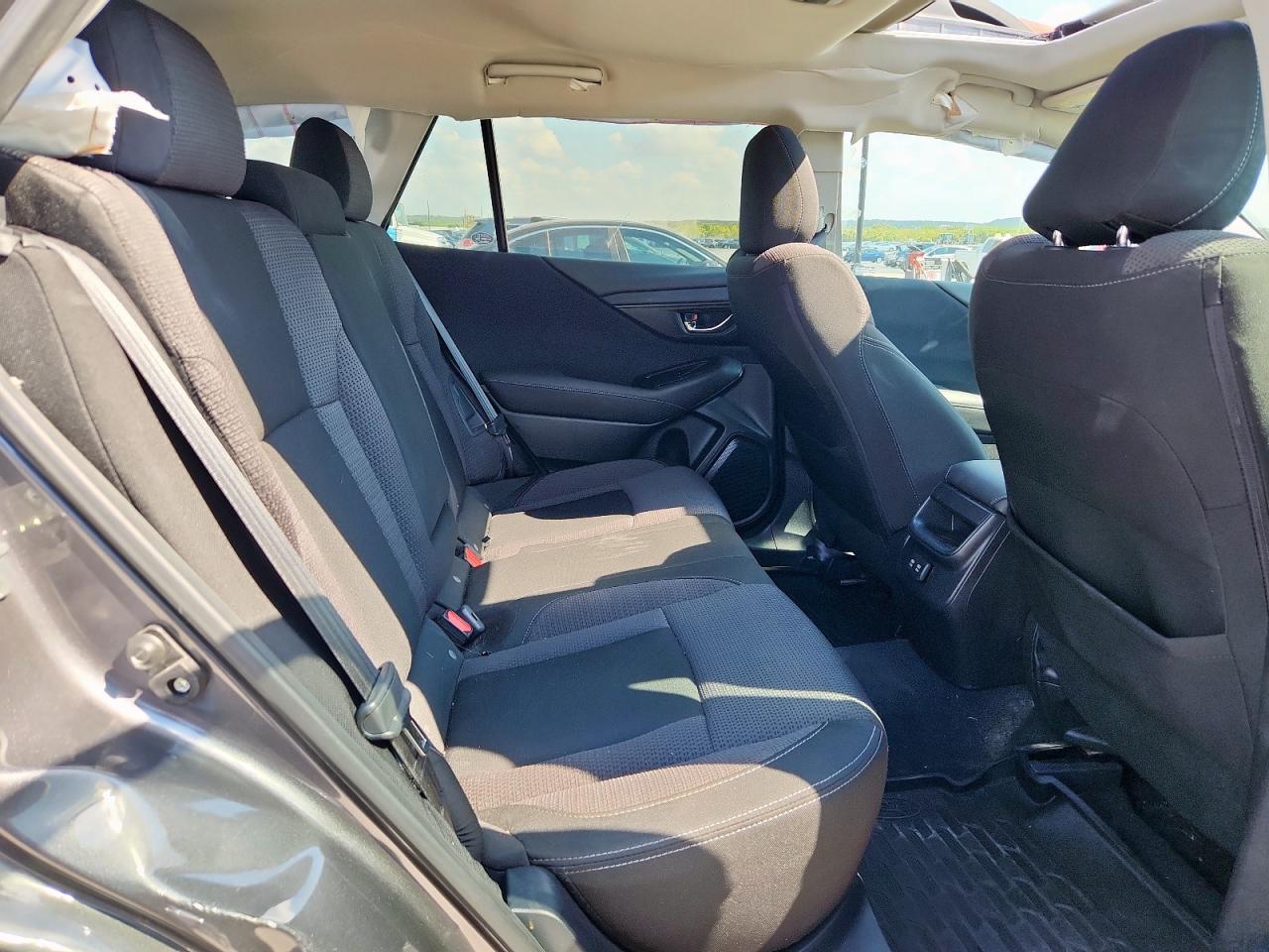 SUBARU OUTBACK PREMIUM