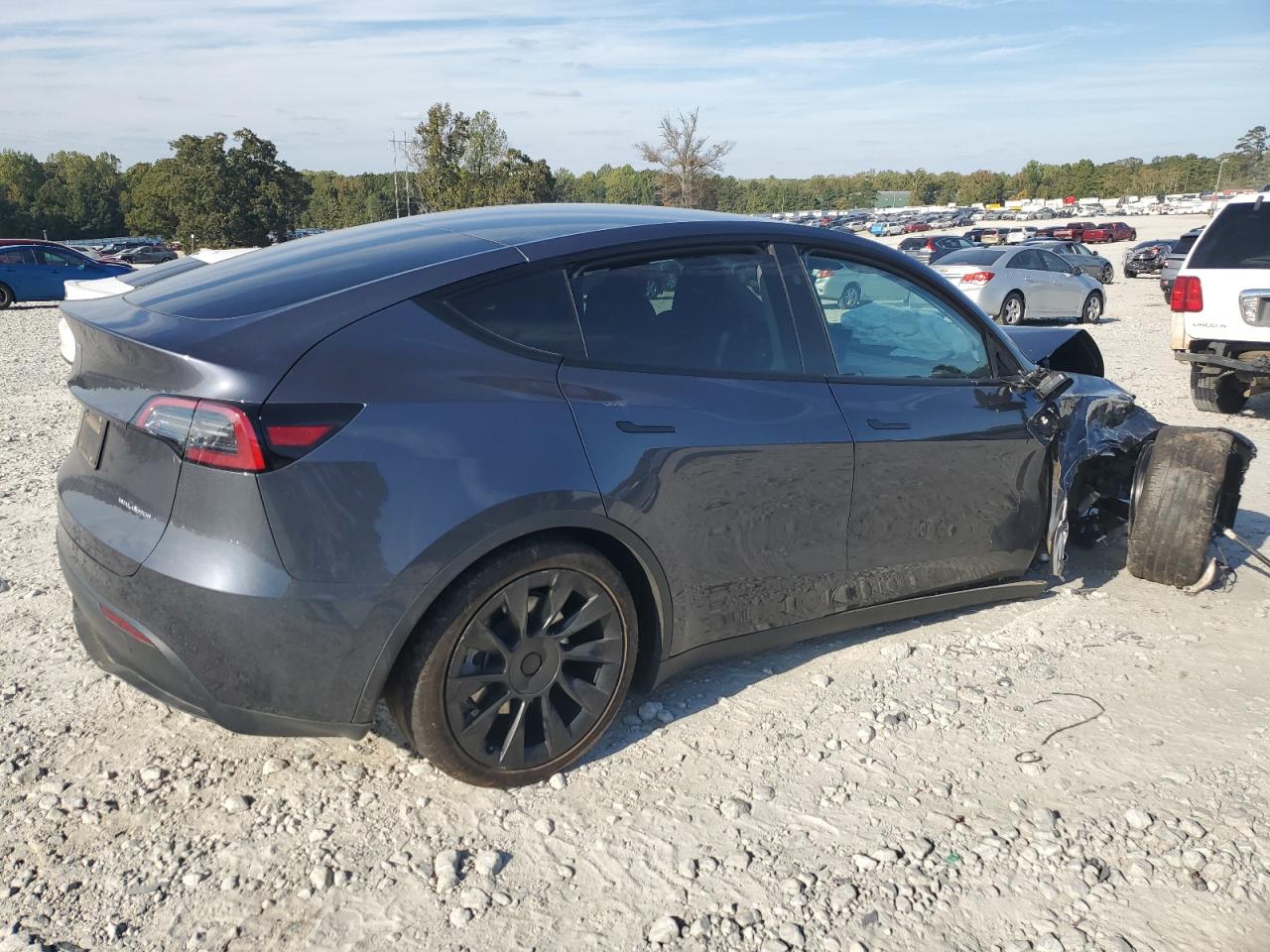 TESLA MODEL Y