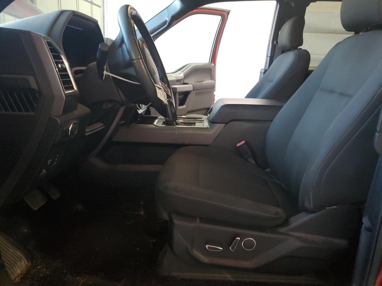 FORD F-150 SUPER CAB