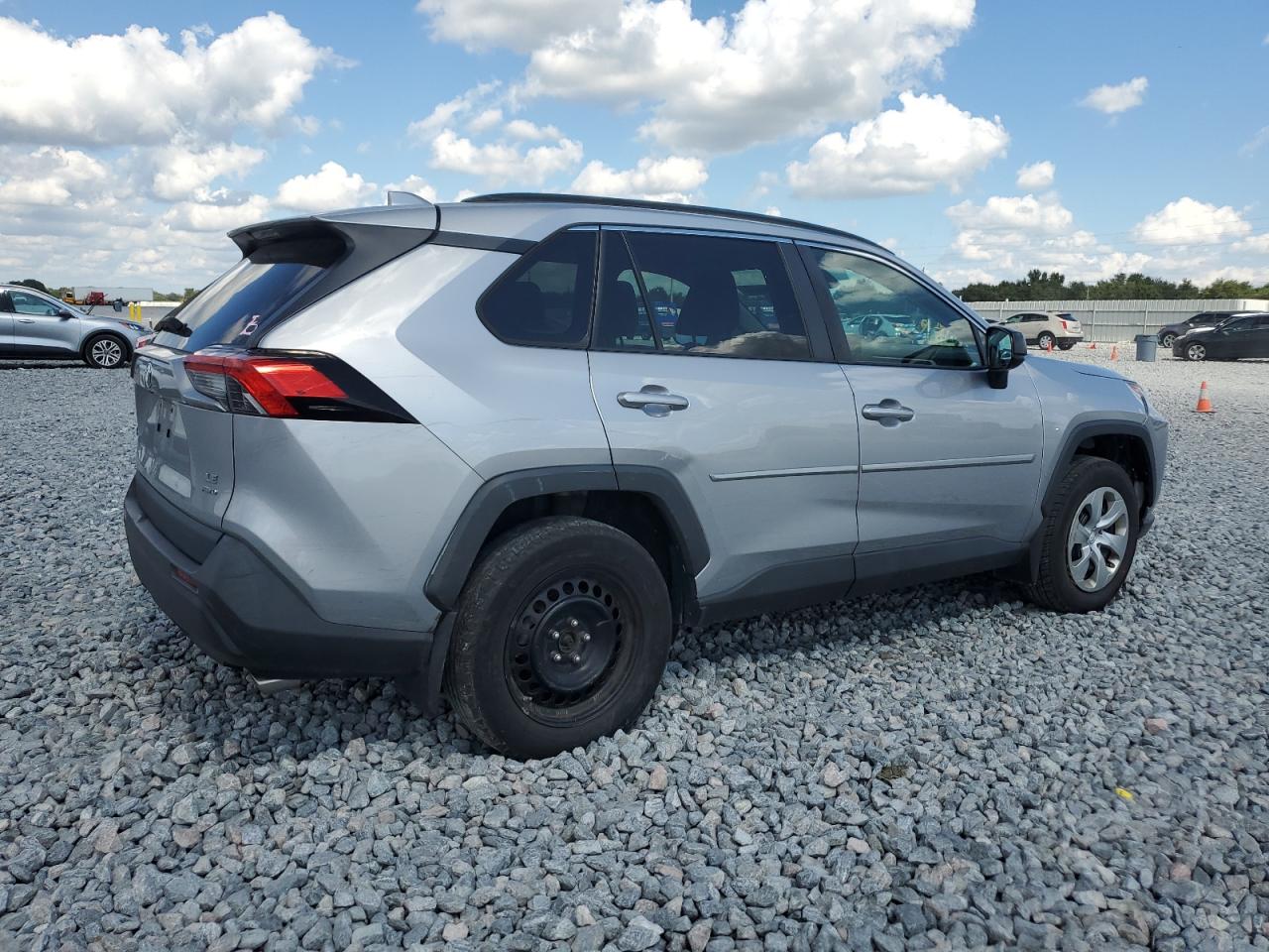 TOYOTA RAV4 LE
