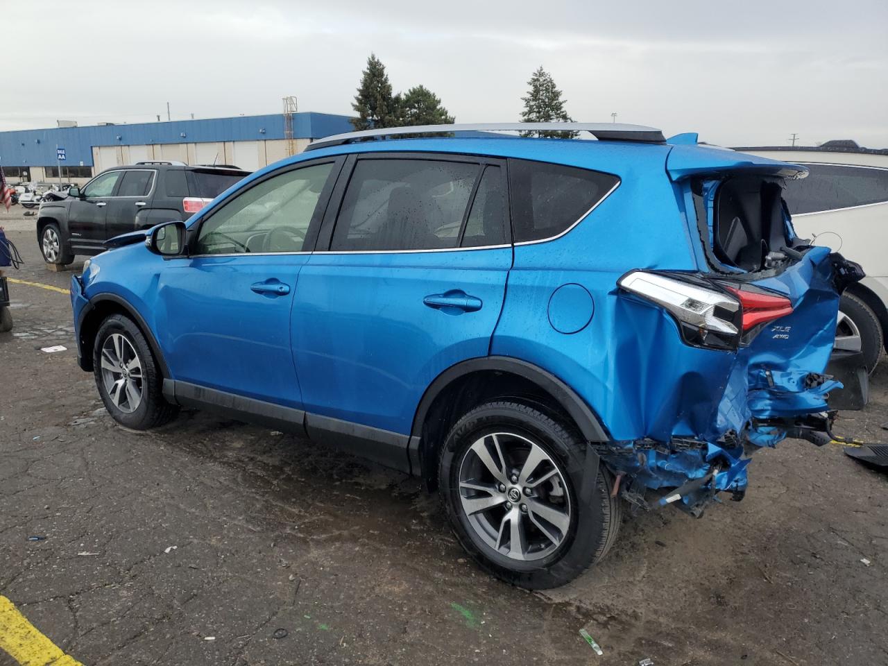 TOYOTA RAV4 XLE