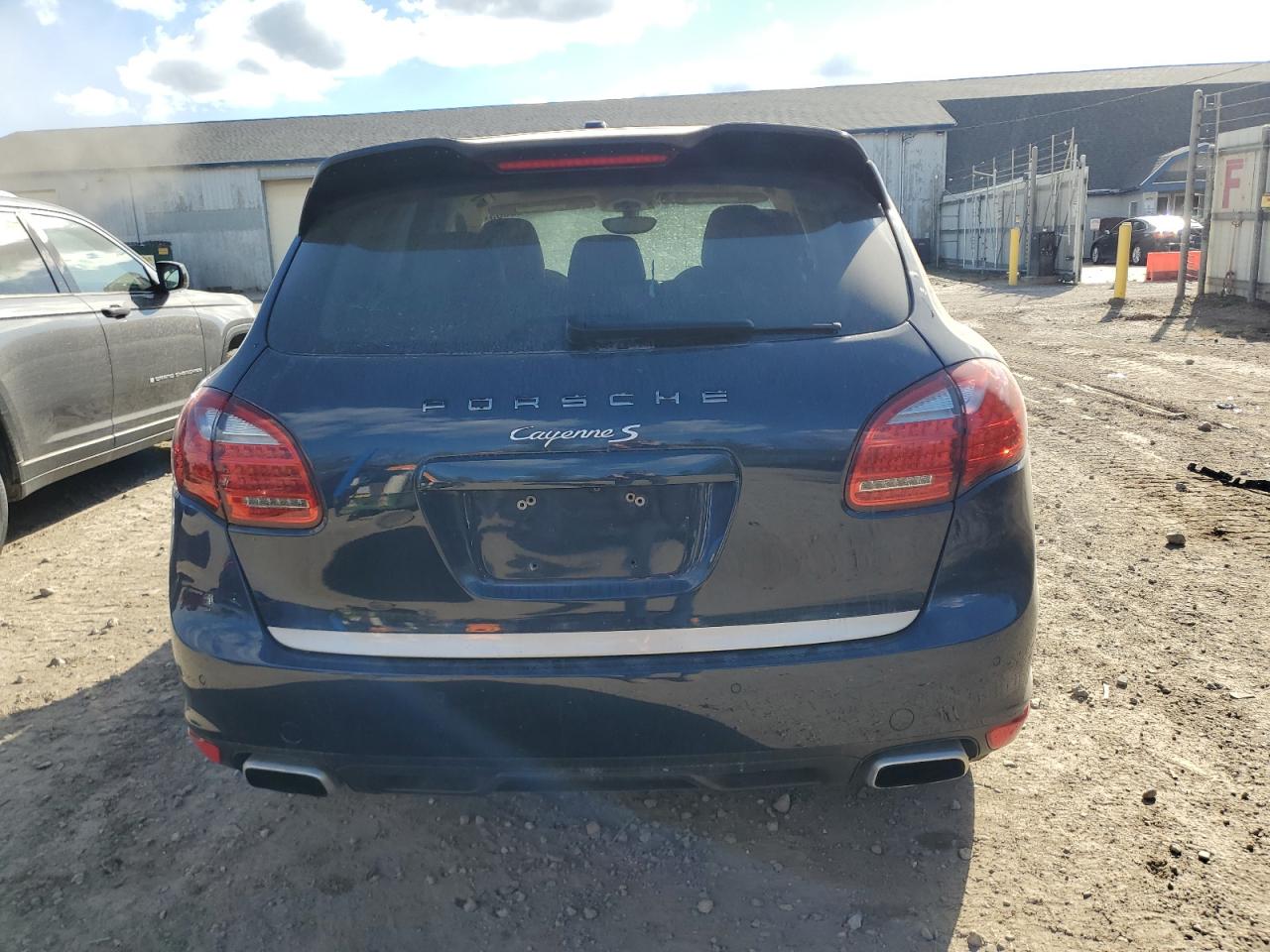 PORSCHE CAYENNE S