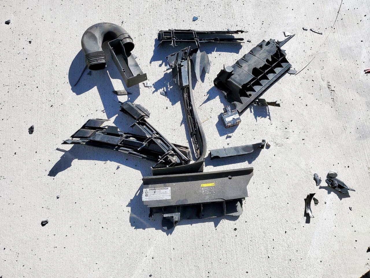 Lot #3318097375 2016 VOLKSWAGEN PASSAT SE