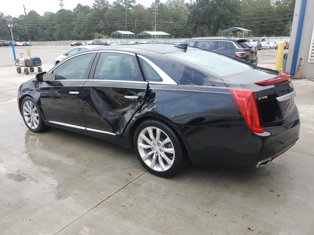 CADILLAC XTS LUXURY COLLECTION