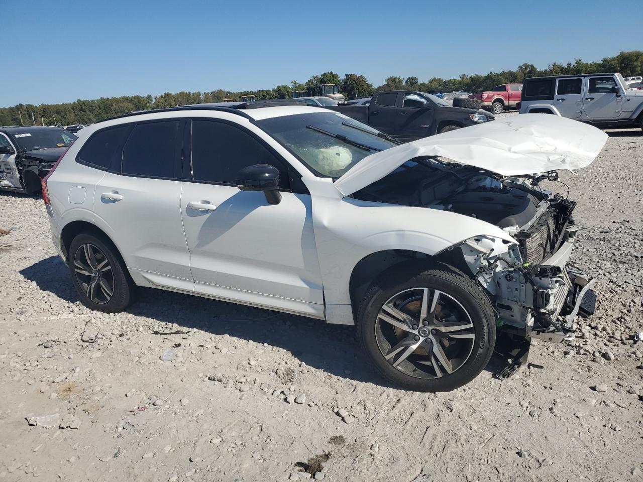 VOLVO XC60 T5 R-DESIGN