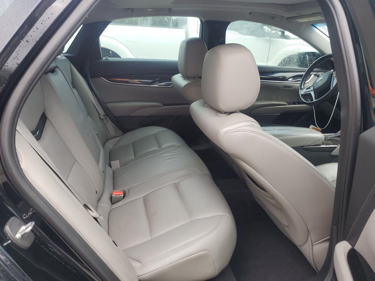 CADILLAC XTS LUXURY COLLECTION