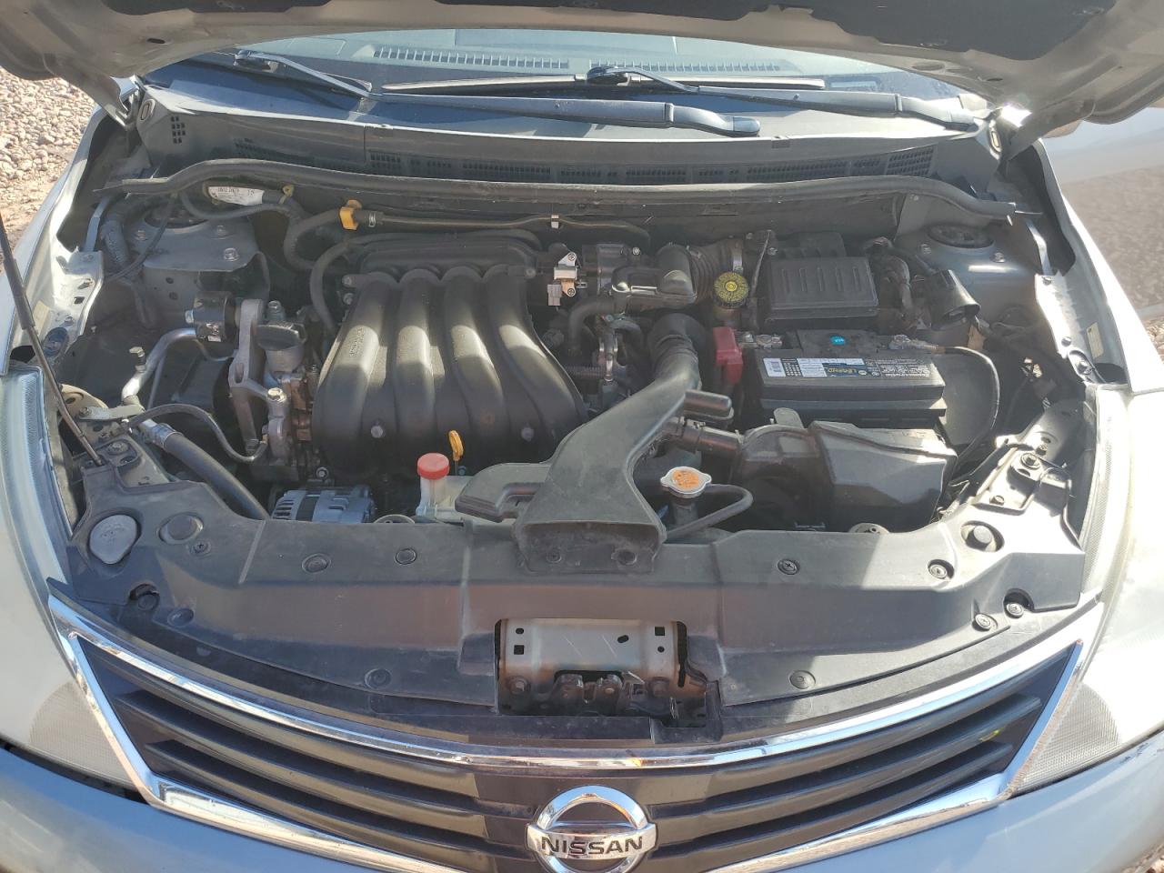 NISSAN VERSA S