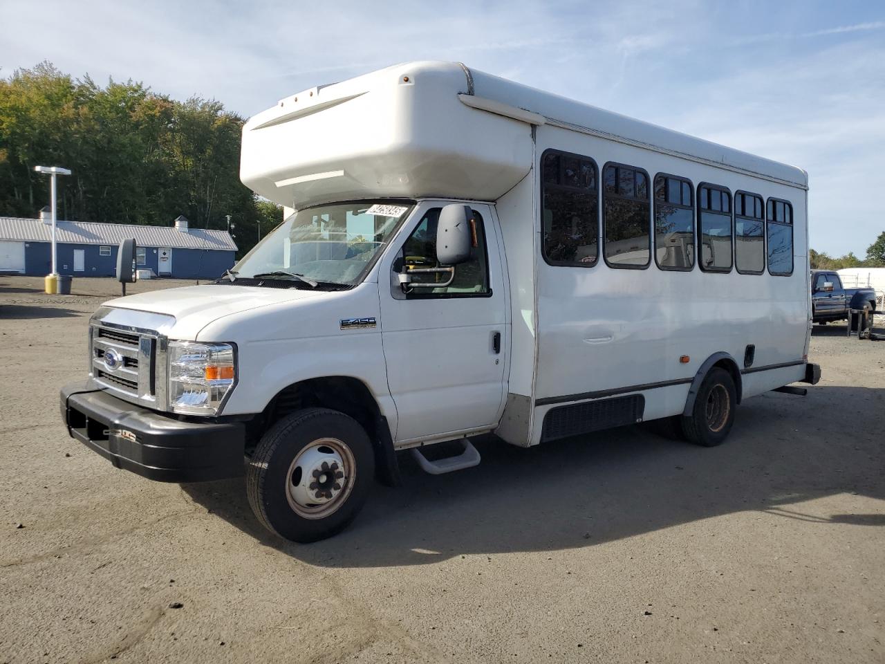 FORD ECONOLINE E450 SUPER DUTY CUTAWAY VAN