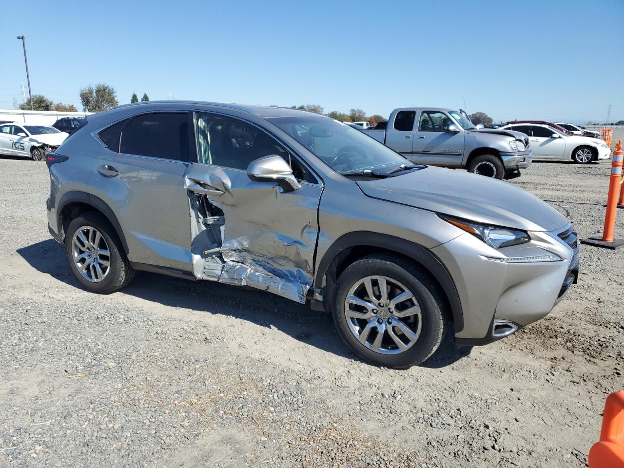 LEXUS NX 200T BASE