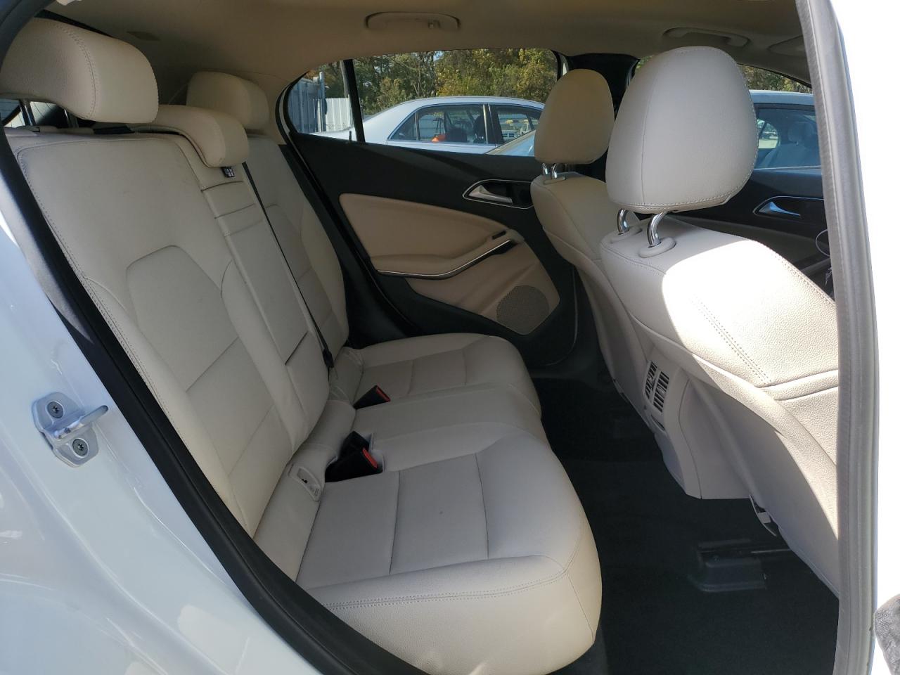 MERCEDES-BENZ GLA-CLASS 250