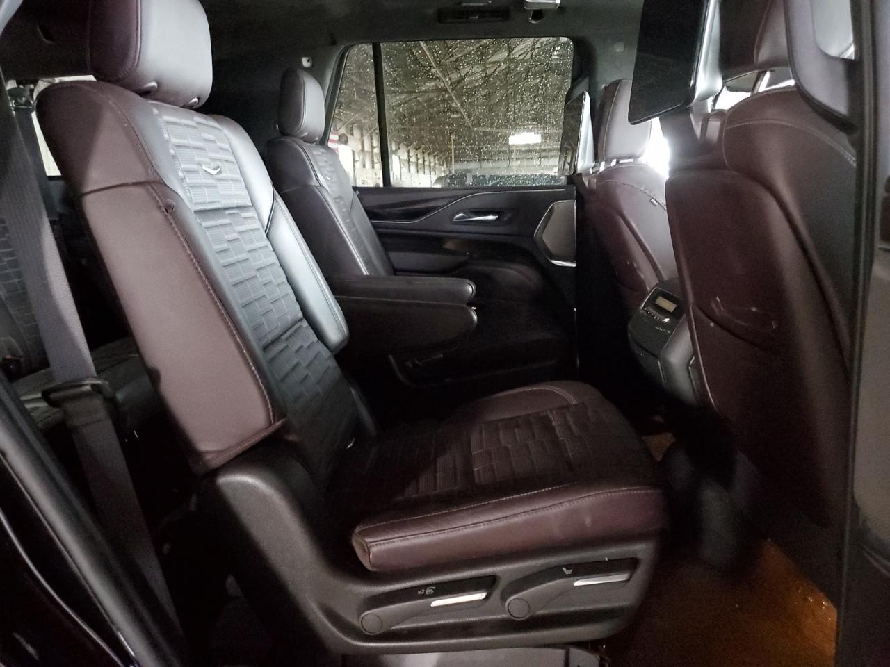 CADILLAC ESCALADE SPORT PLATINUM
