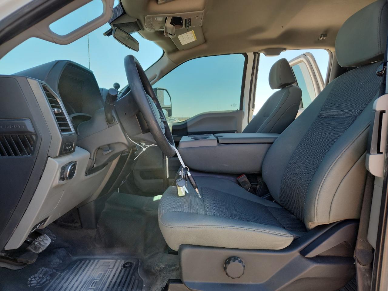 FORD F-550 SUPER DUTY