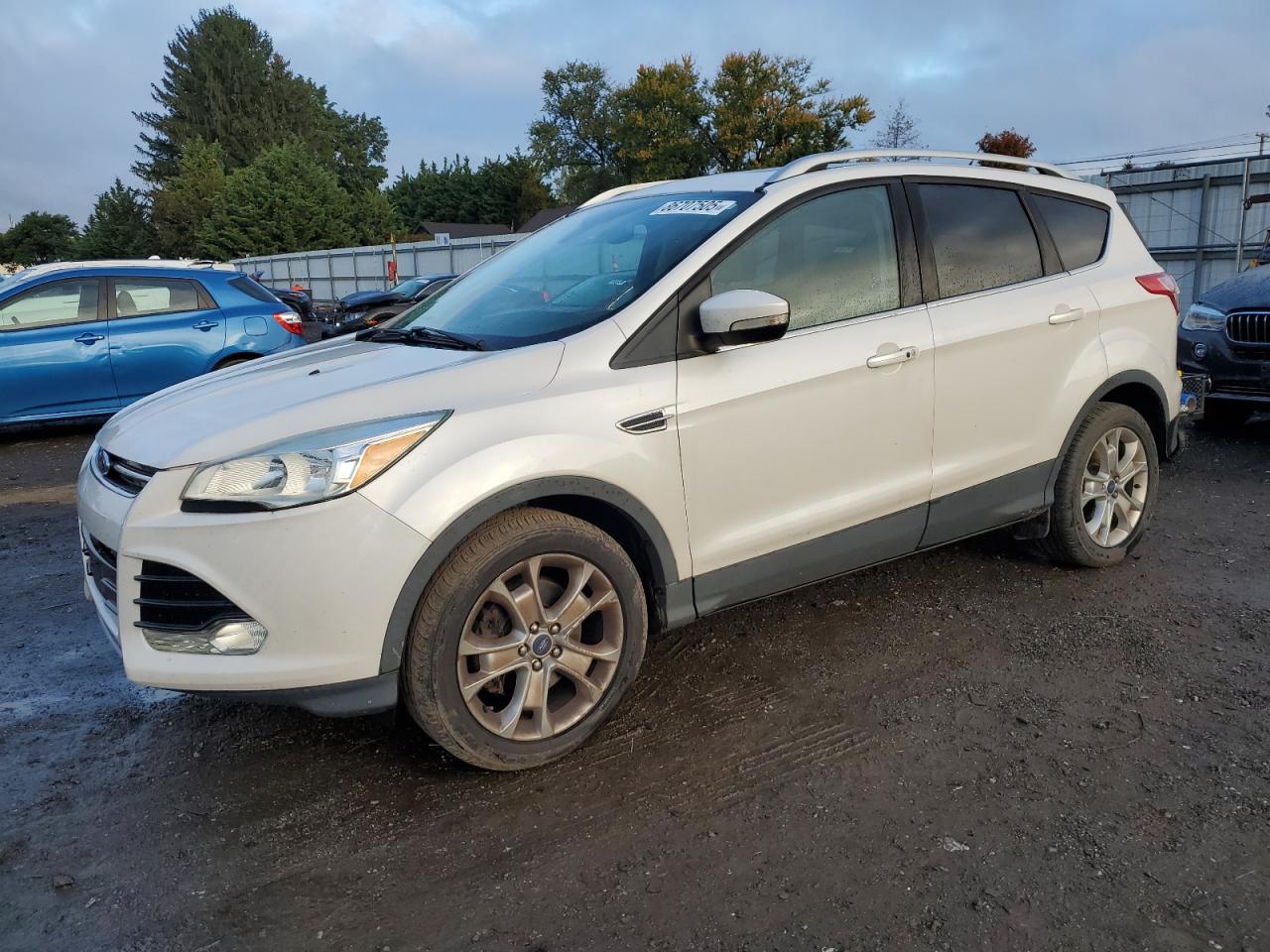 FORD ESCAPE TITANIUM