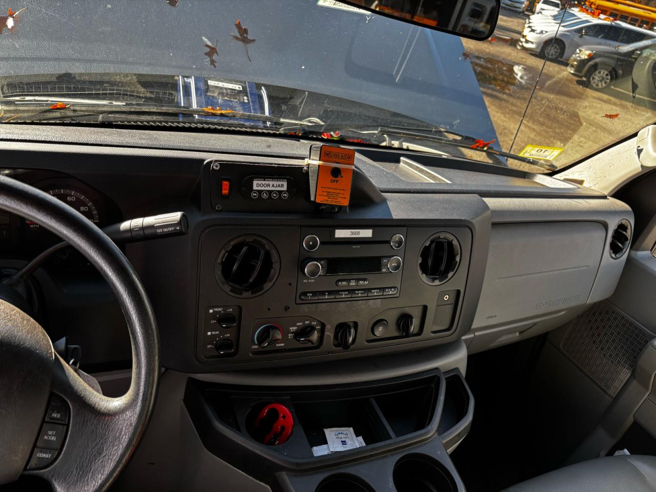 FORD ECONOLINE E250 VAN