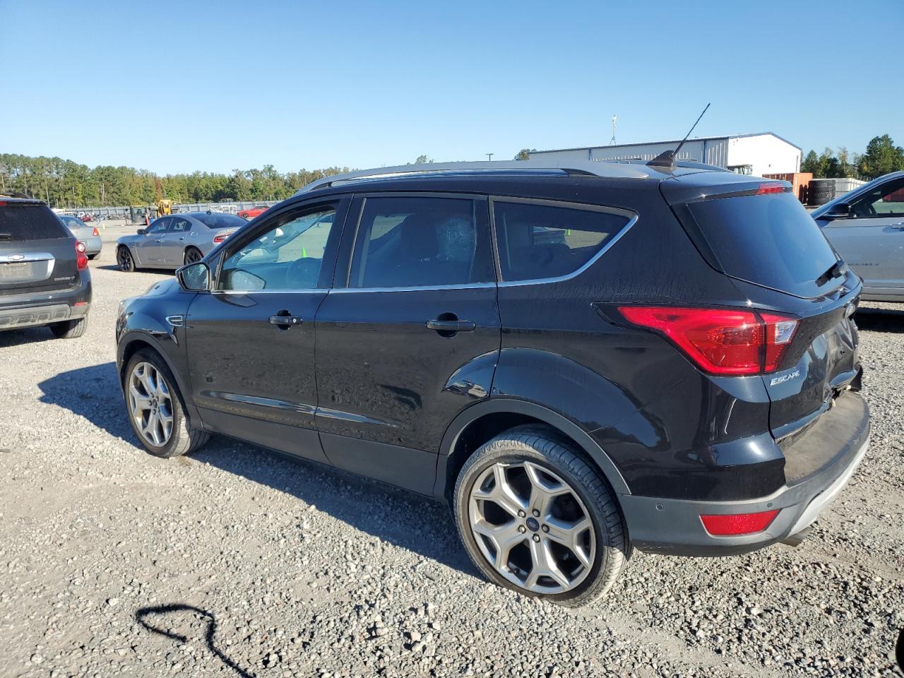 FORD ESCAPE TITANIUM