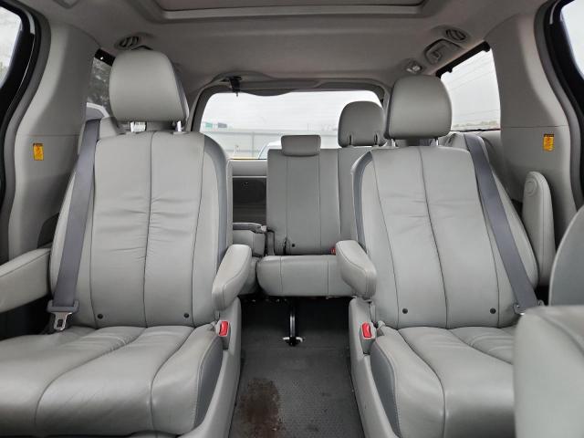 2011 TOYOTA SIENNA XLE #3285900566