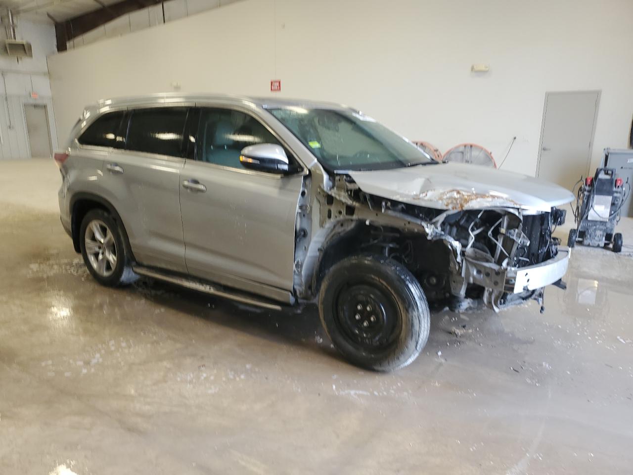 TOYOTA HIGHLANDER LIMITED