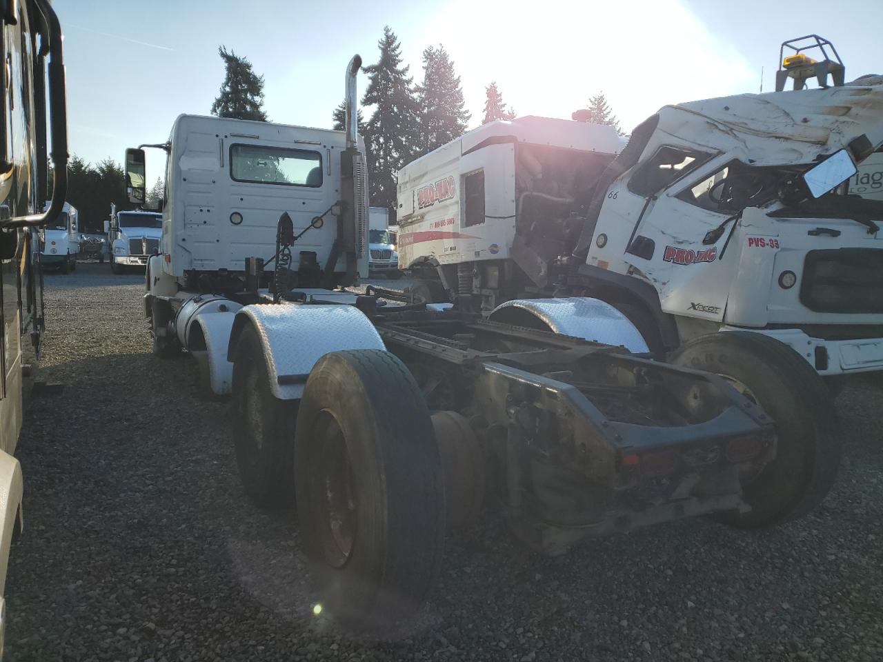 Lot #3268883227 2008 VOLVO VNM