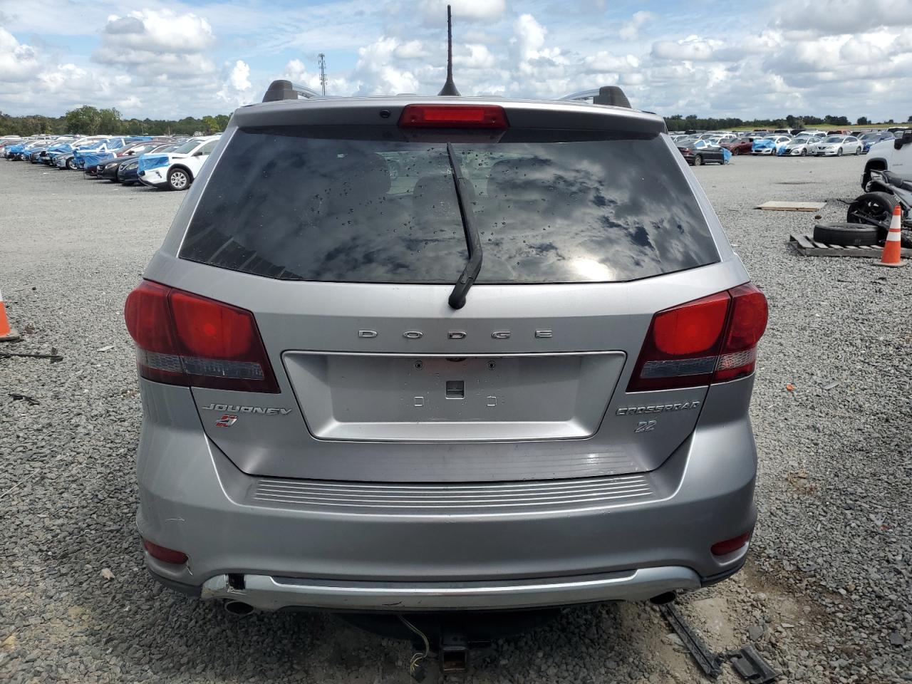 DODGE JOURNEY CROSSROAD