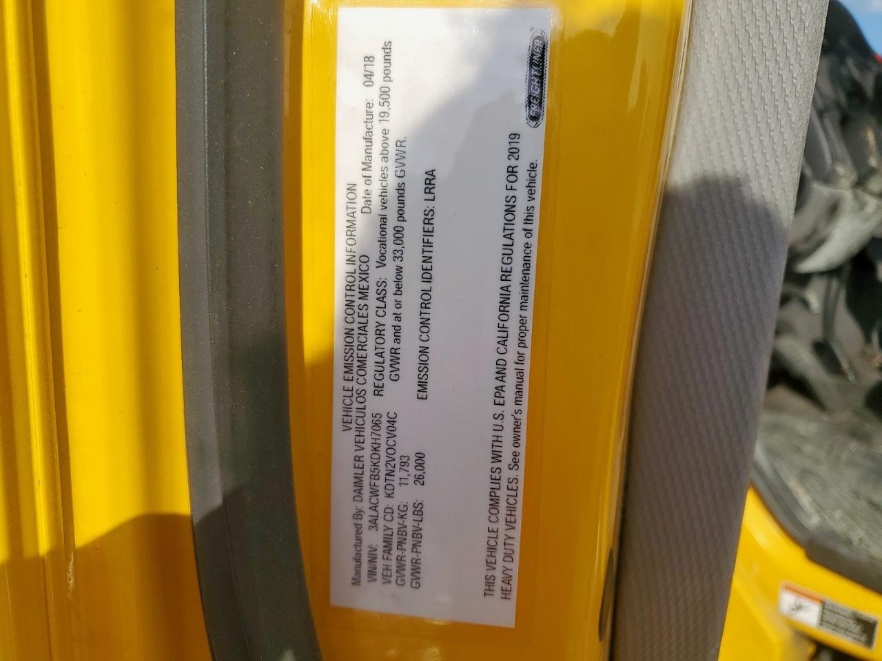 Lot #3303704034 2019 FREIGHTLINER M2