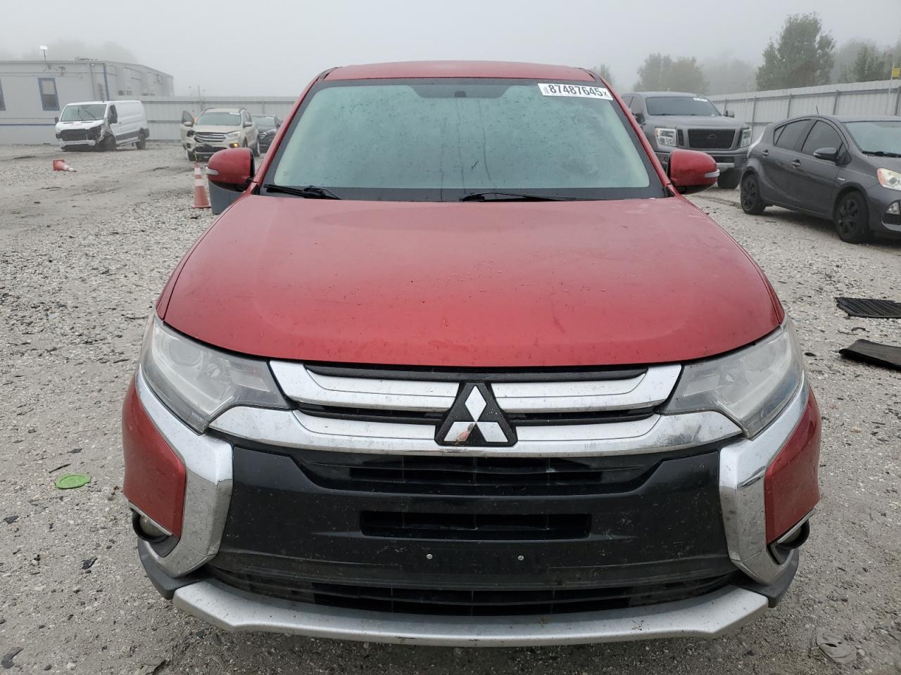 MITSUBISHI OUTLANDER SE