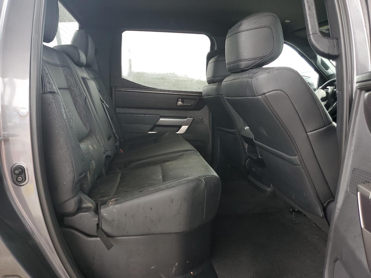 TOYOTA TUNDRA CREWMAX SR