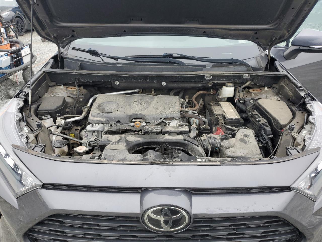 TOYOTA RAV4 LE