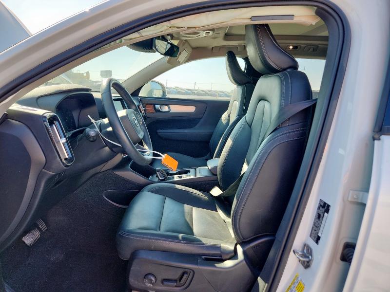 2021 VOLVO XC40 T5 MO - YV4162UK0M2447154