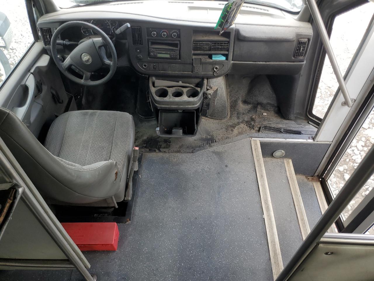 CHEVROLET EXPRESS G4500