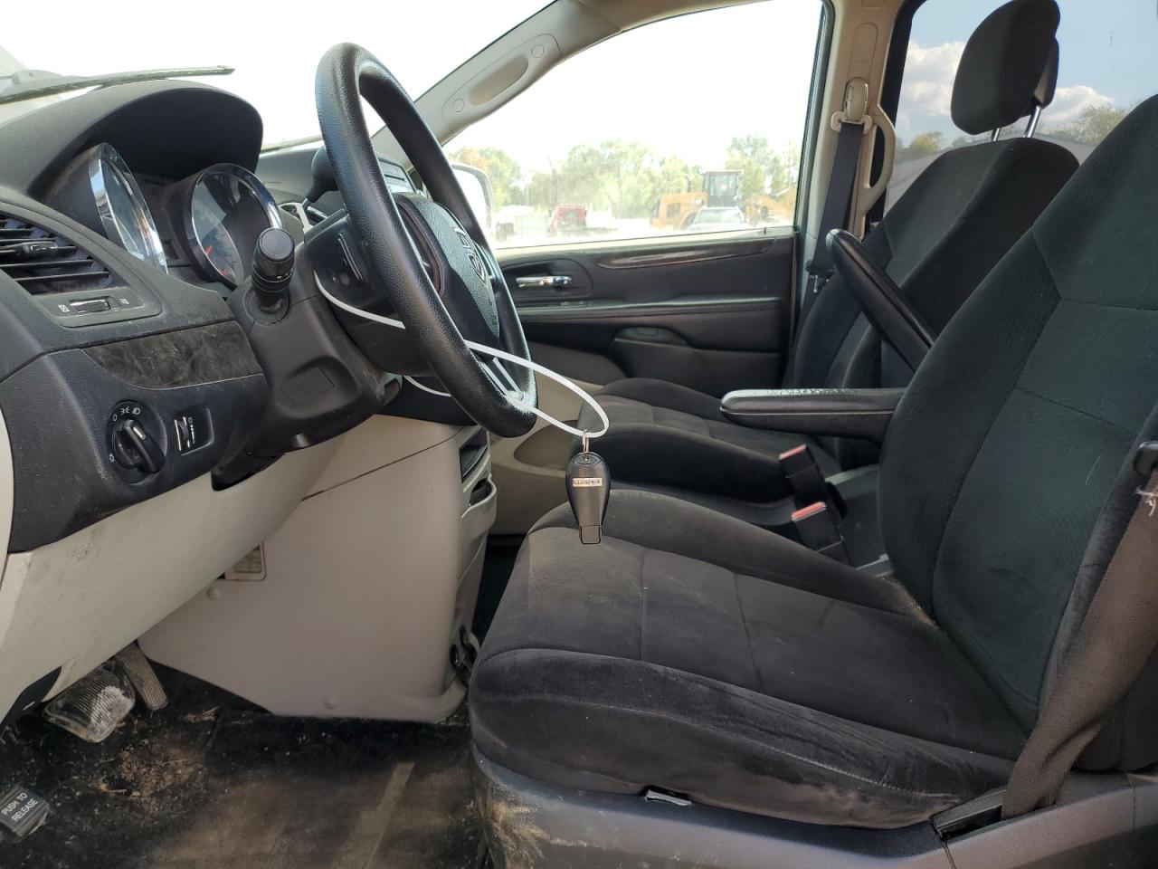 Lot #3317706080 2011 DODGE GRAND CARA