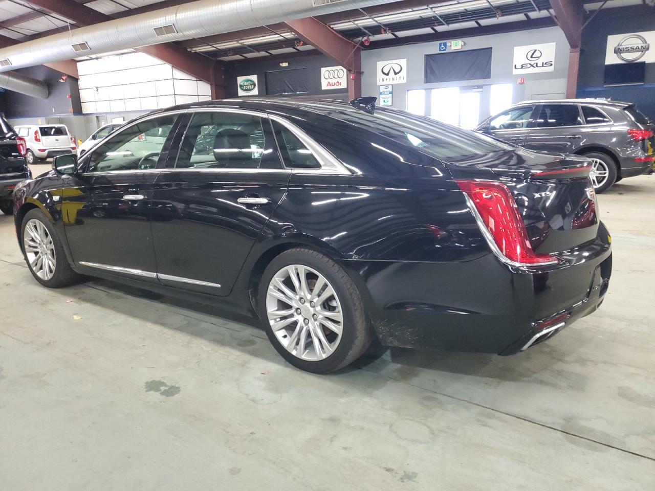 CADILLAC XTS LUXURY