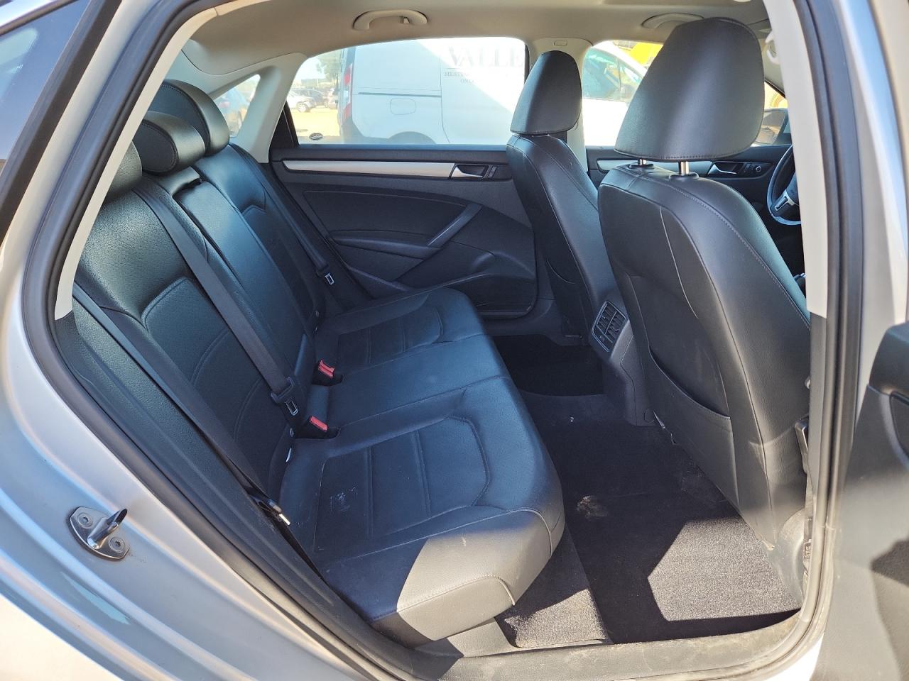 VOLKSWAGEN PASSAT SE