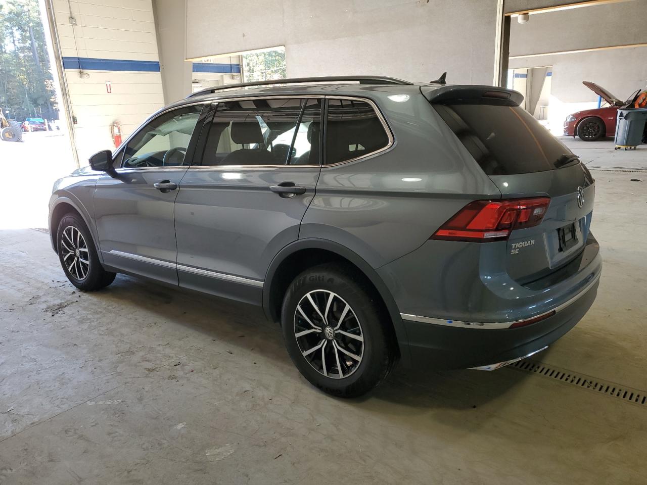 VOLKSWAGEN TIGUAN SE