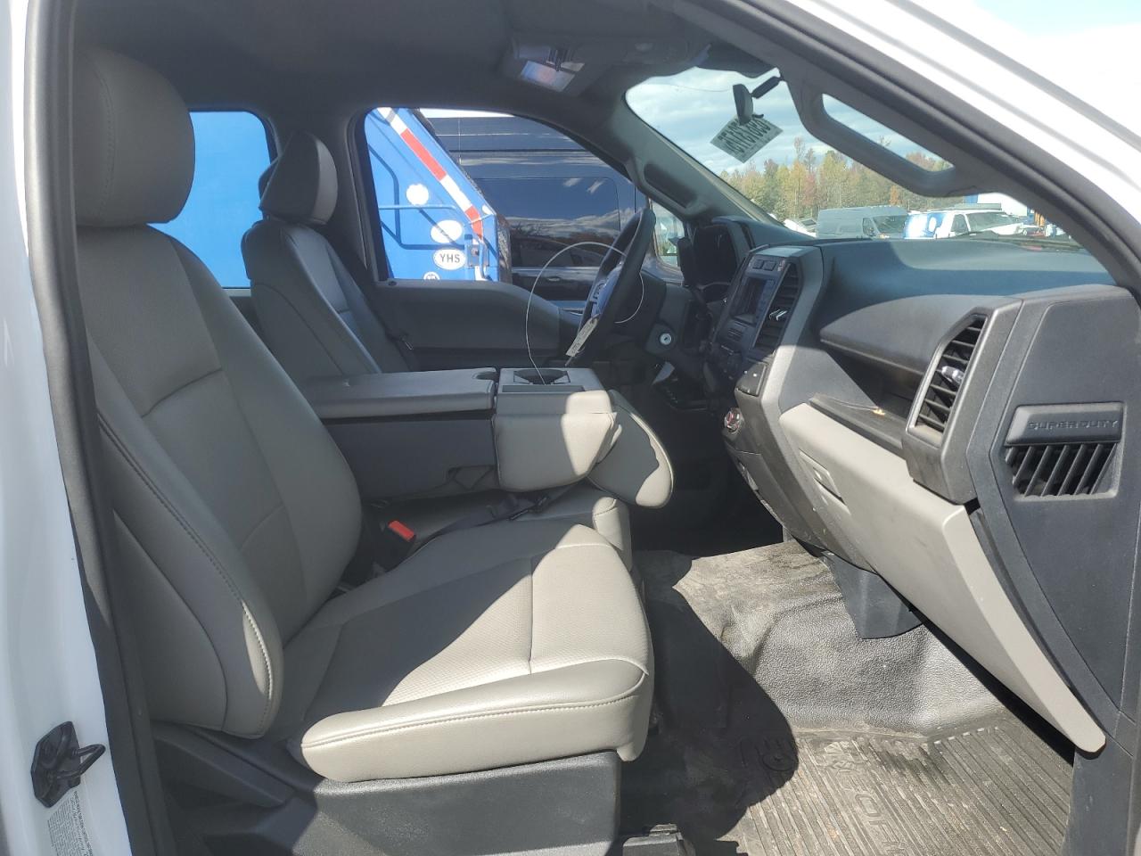 FORD F-550 SUPER DUTY