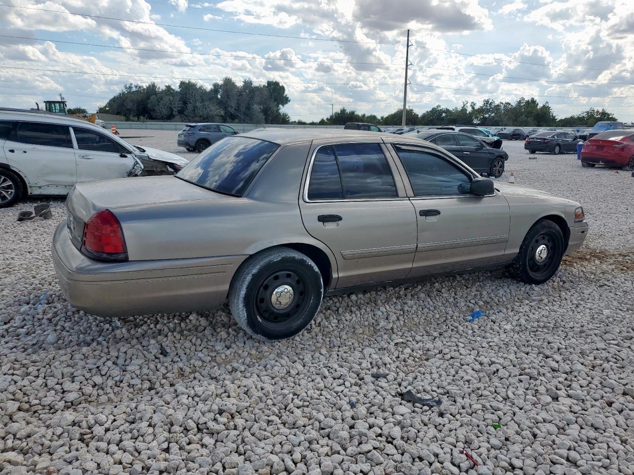 FORD CROWN VICTORIA POLICE INTERCEPTOR