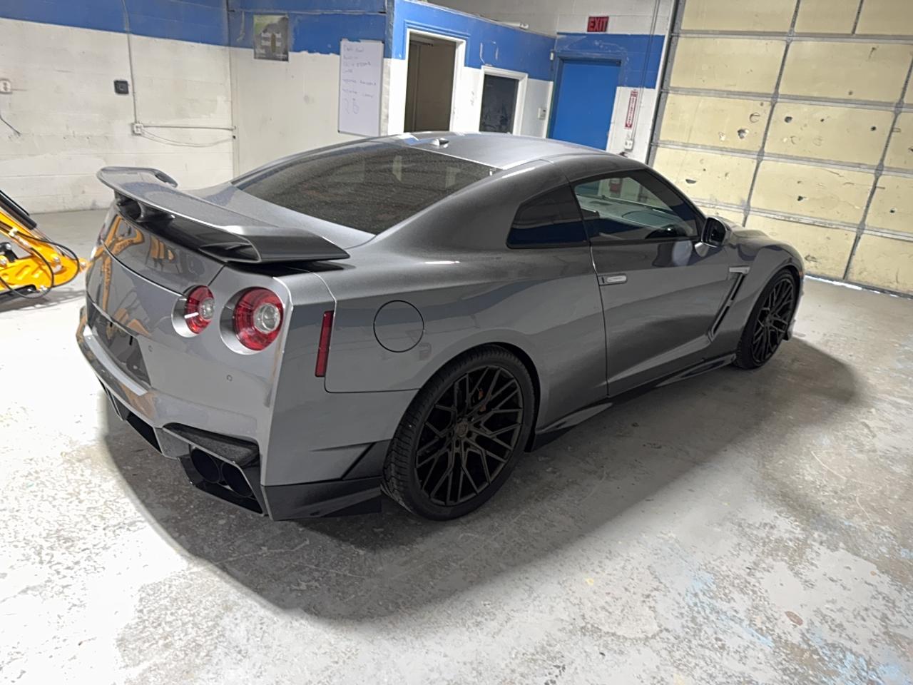 NISSAN GT-R PREMIUM