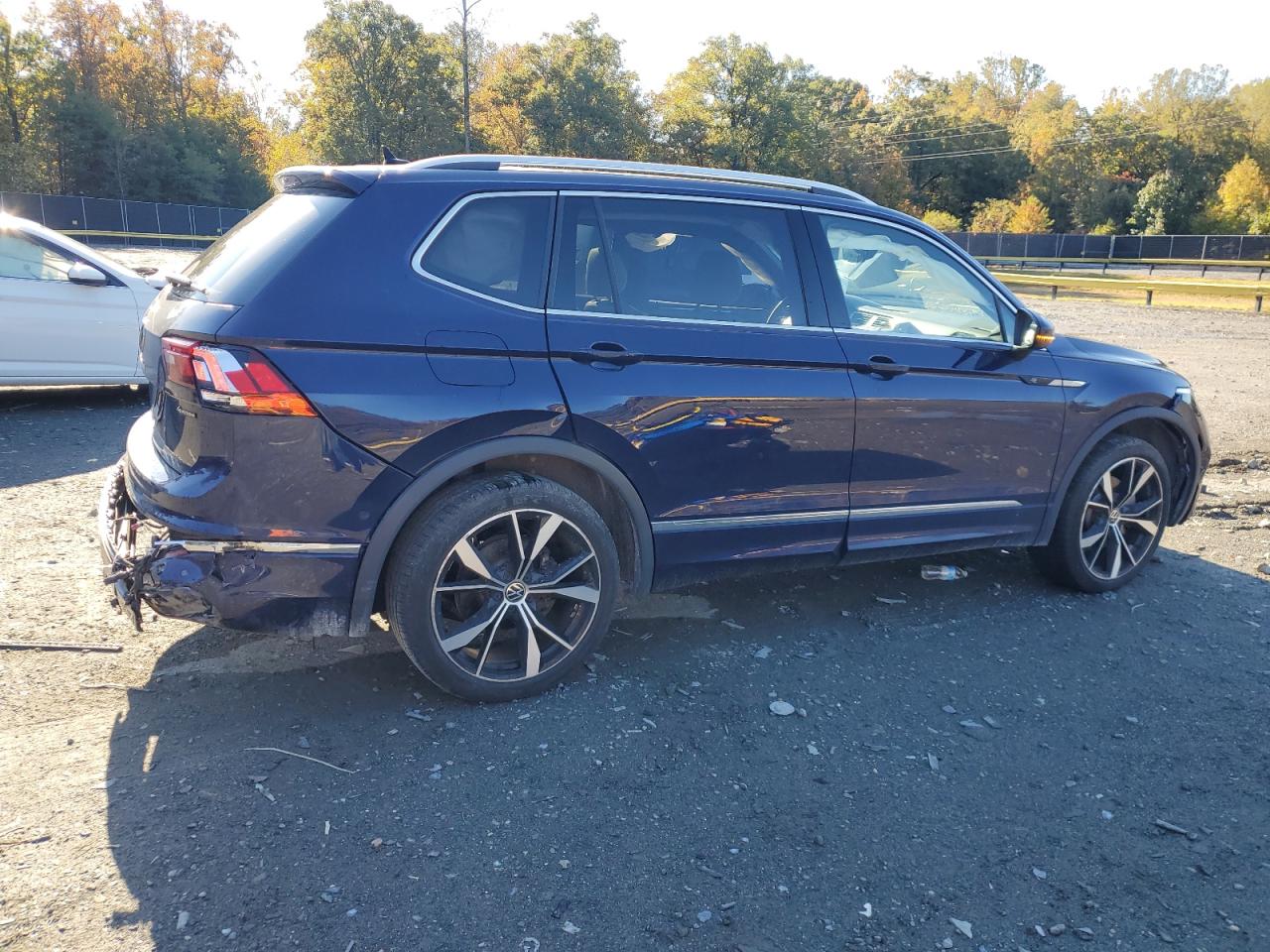 VOLKSWAGEN TIGUAN SEL R-LINE BLACK