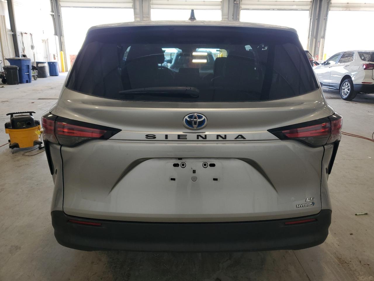 Lot #3266915045 2021 TOYOTA SIENNA LE