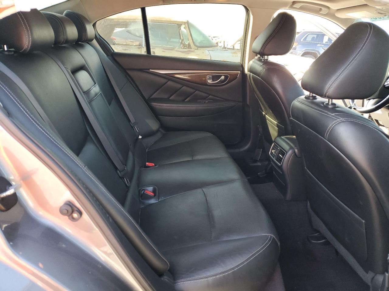 INFINITI Q50 HYBRID PREMIUM