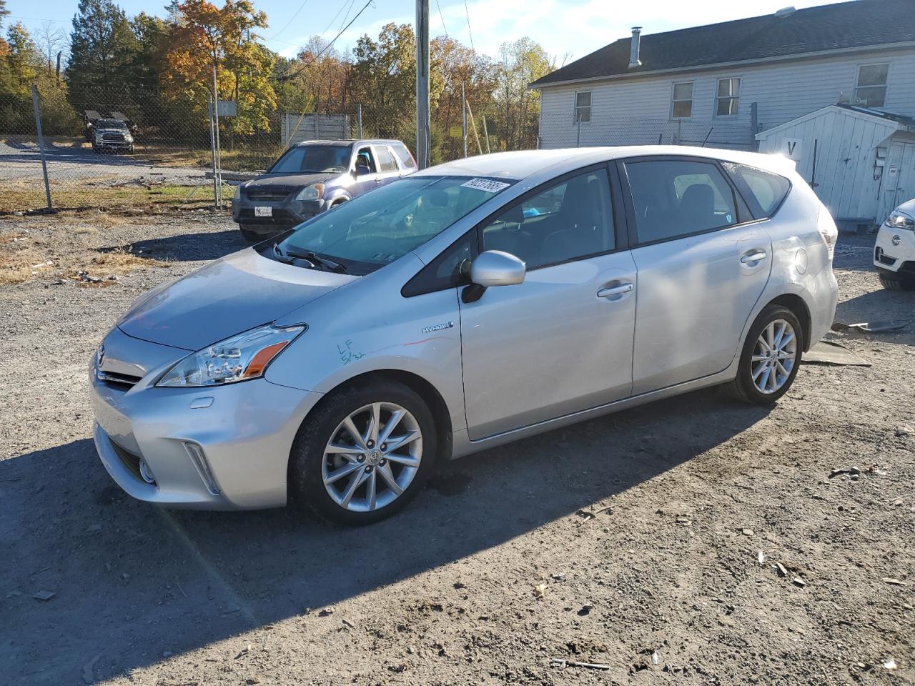 TOYOTA PRIUS V