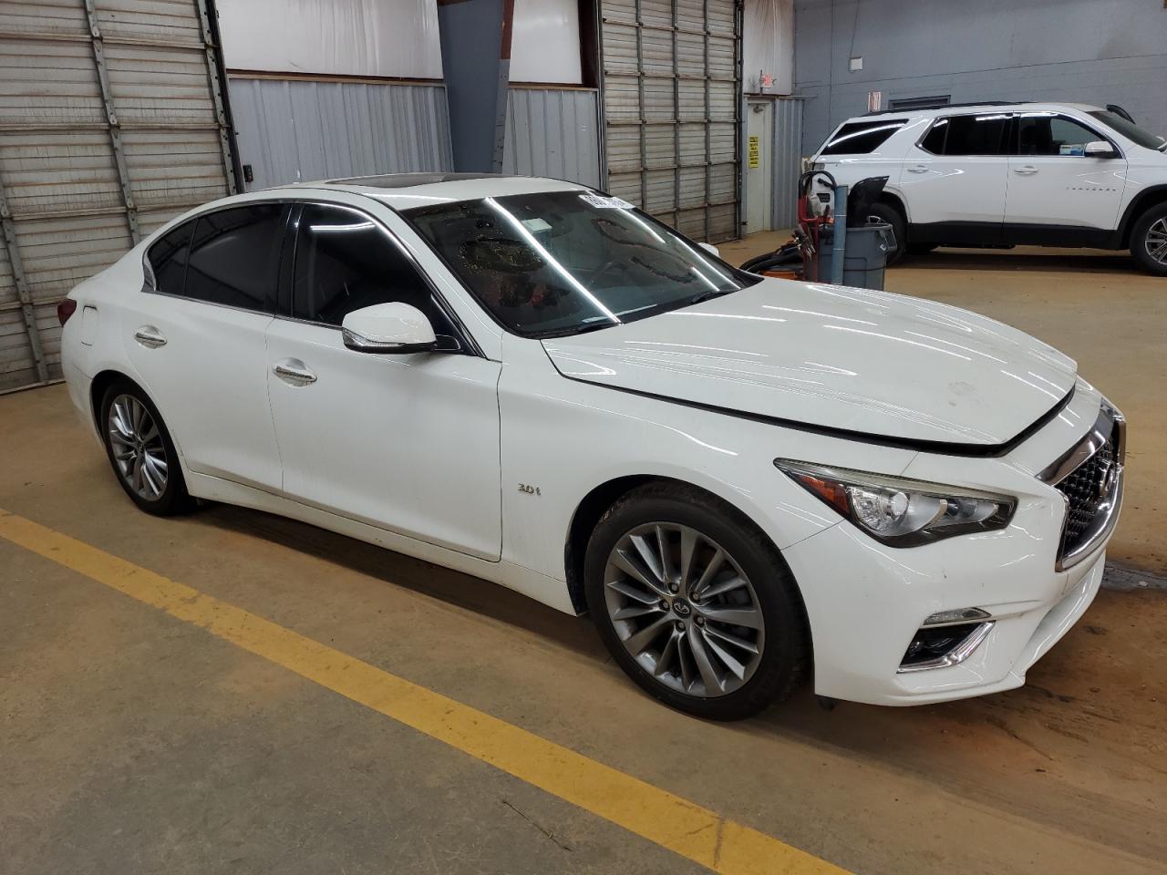 INFINITI Q50 LUXE