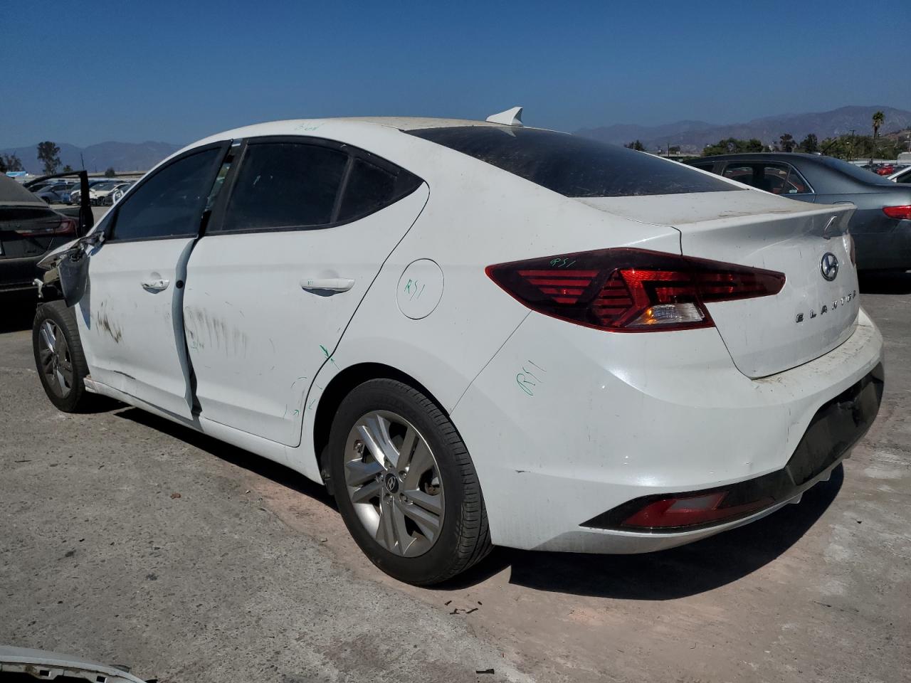 HYUNDAI ELANTRA SEL