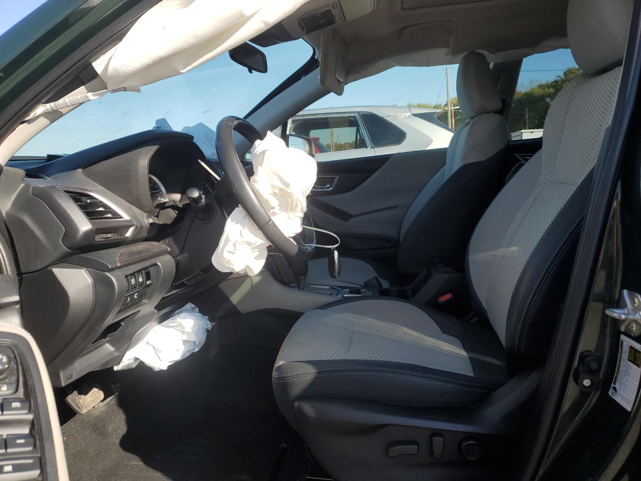 SUBARU FORESTER PREMIUM