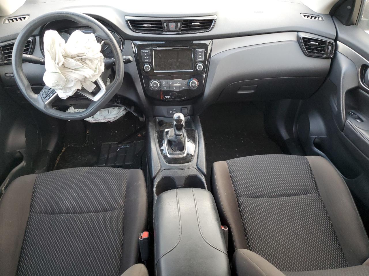 NISSAN ROGUE SPORT S