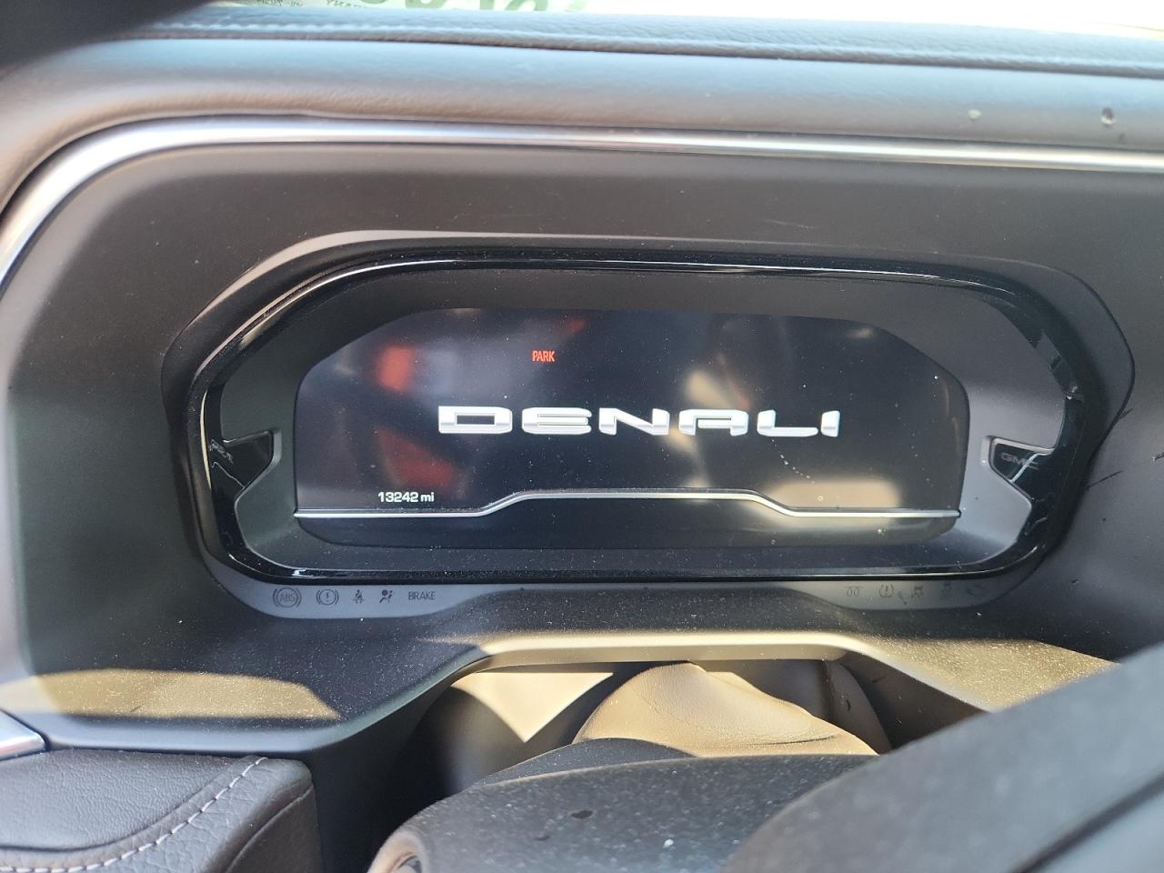 GMC YUKON DENALI