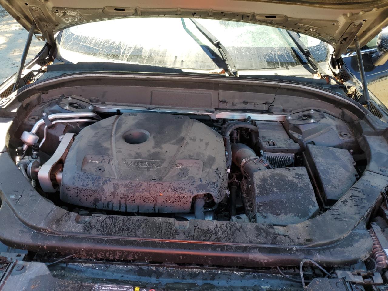 VOLVO XC60 T5 INSCRIPTION